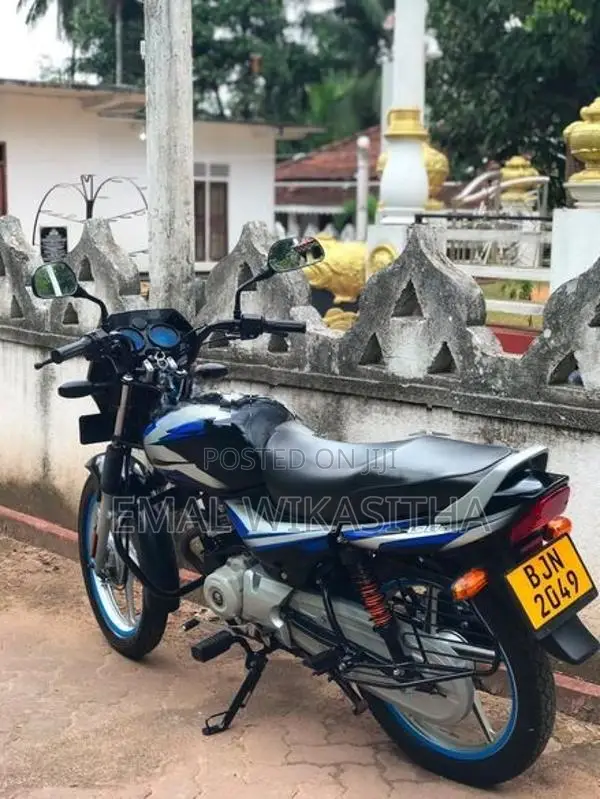 Bajaj CT100 2025
