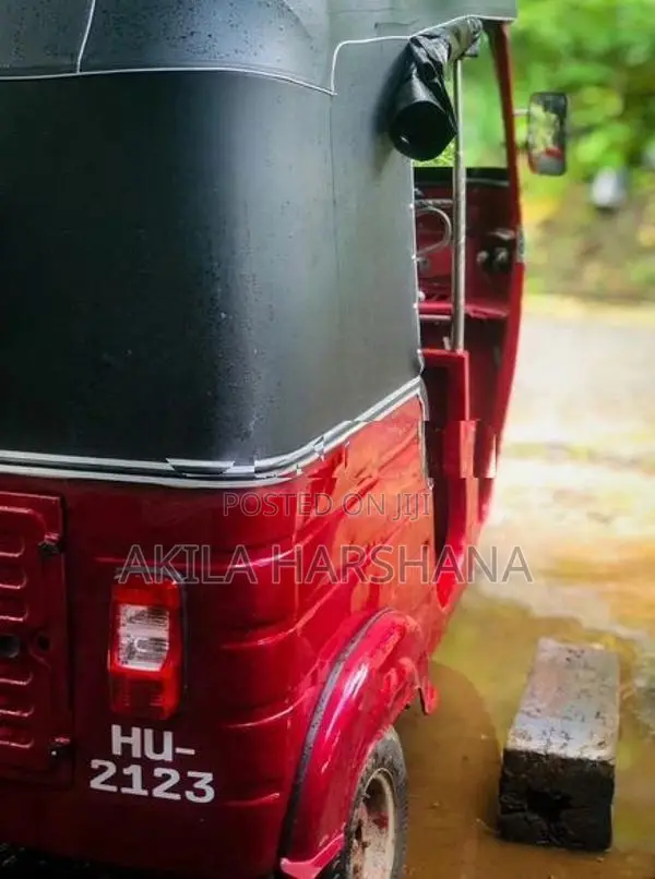 Bajaj RE 2003