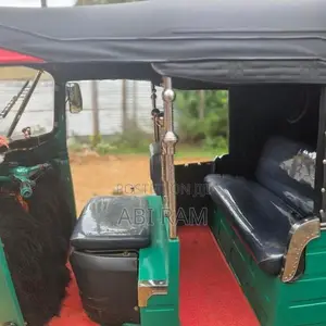 Bajaj RE 2007