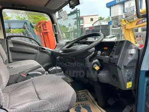 Isuzu Elf 2019