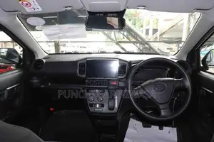Daihatsu Mira 2024