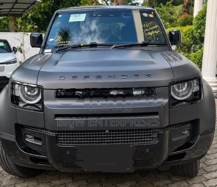 Land Rover Defender 2026