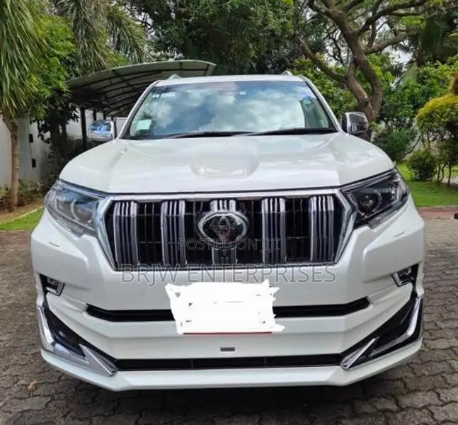 Toyota Land Cruiser Prado 2023