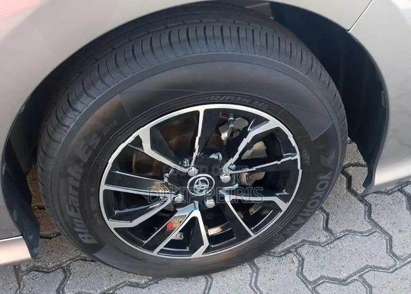 Toyota Yaris X Limited 2024