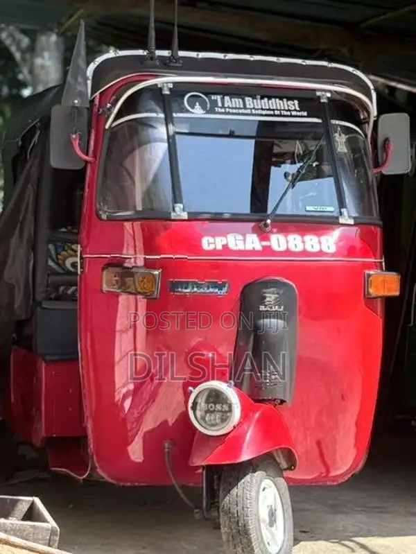 Bajaj RE 2000
