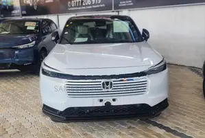 Honda Vezel Z Play 2025
