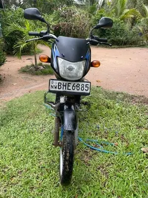 Bajaj CT100 2018