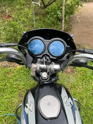 Bajaj CT100 2018