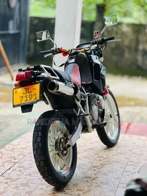 Honda AX1 2001