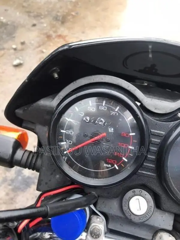 Bajaj CT100 2019