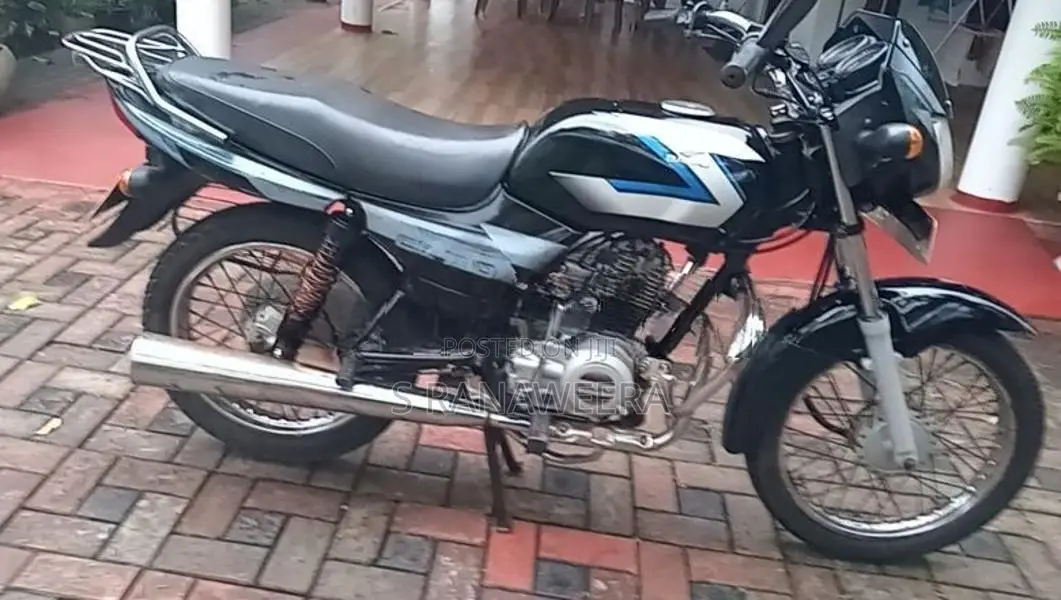 Bajaj CT100 2012