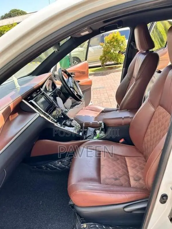 Toyota Harrier 2017