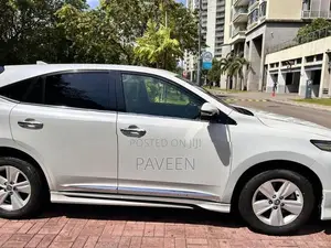Toyota Harrier 2017