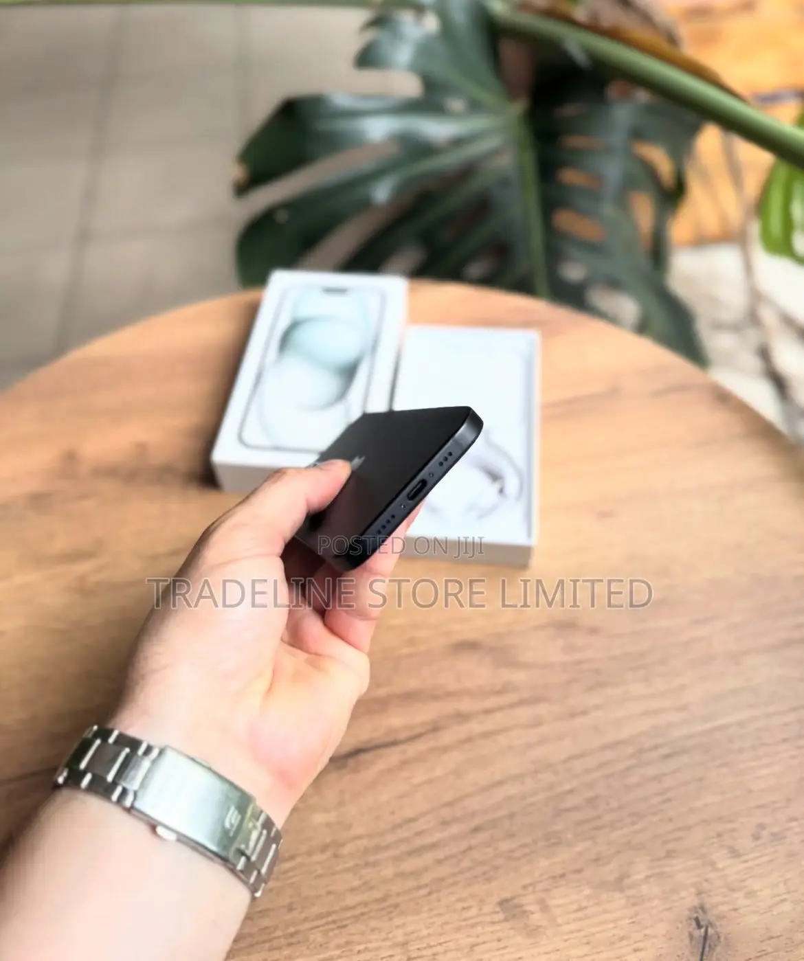 New Apple iPhone 15 256 GB Black