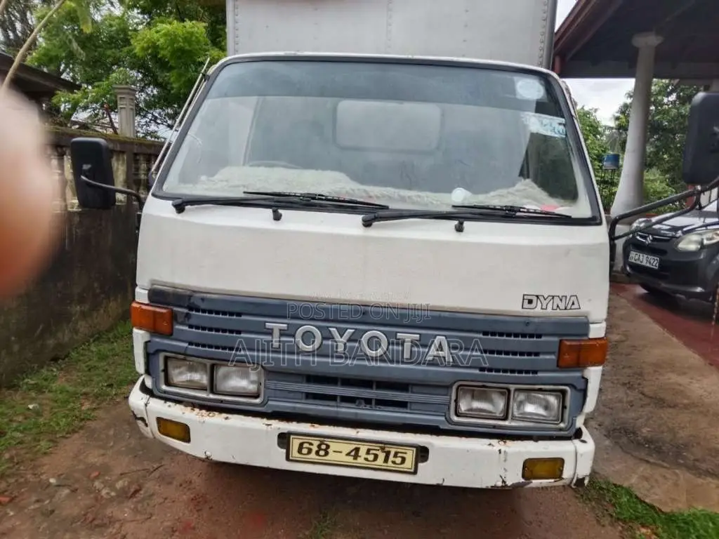 Toyota dyna narrow face 24v cabine for Lorry
