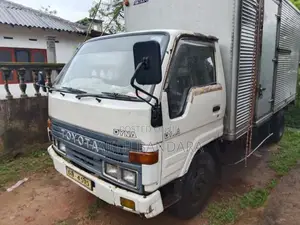Toyota dyna narrow face 24v cabine for Lorry