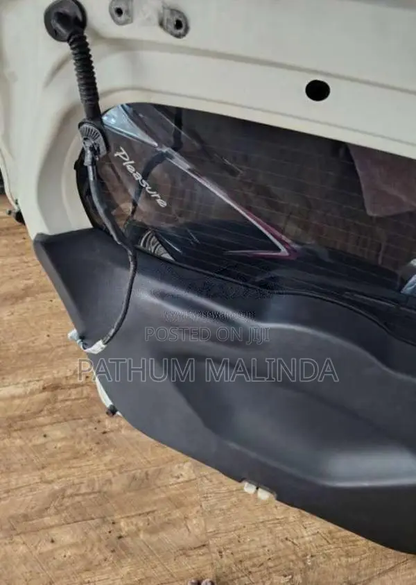 Honda gp5 rear complete door panal for All