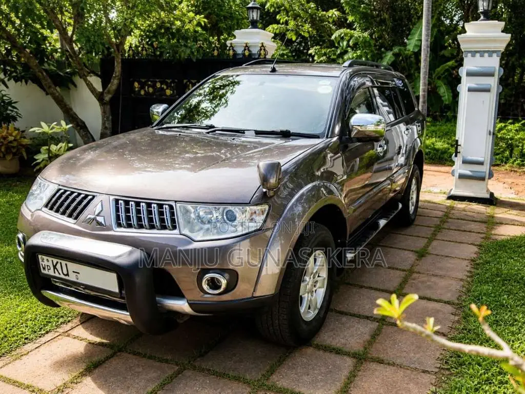 Mitsubishi Montero Sport 2012 SUV (Used)