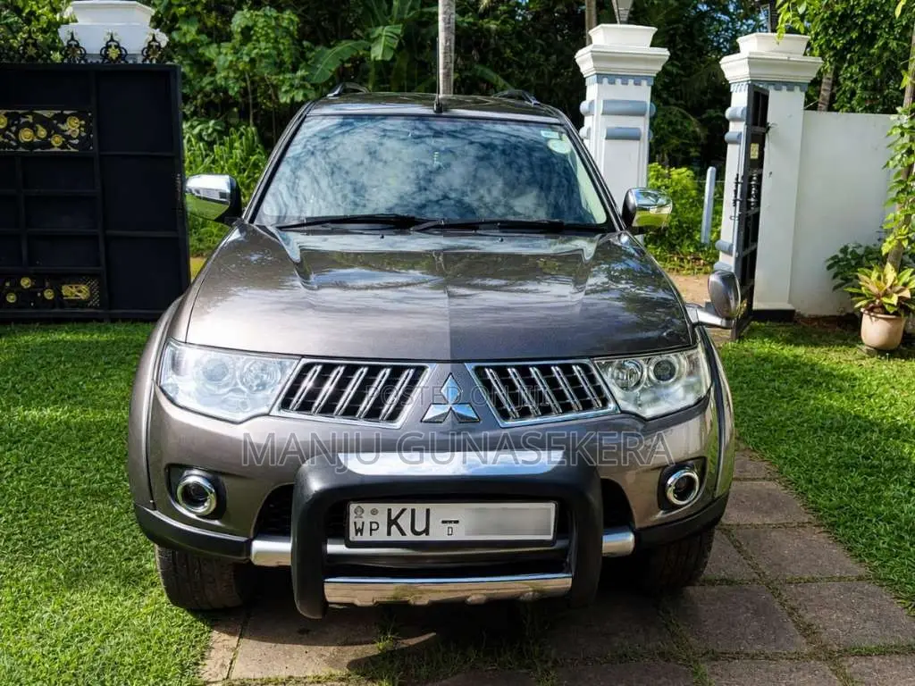 Mitsubishi Montero Sport 2012 SUV (Used)