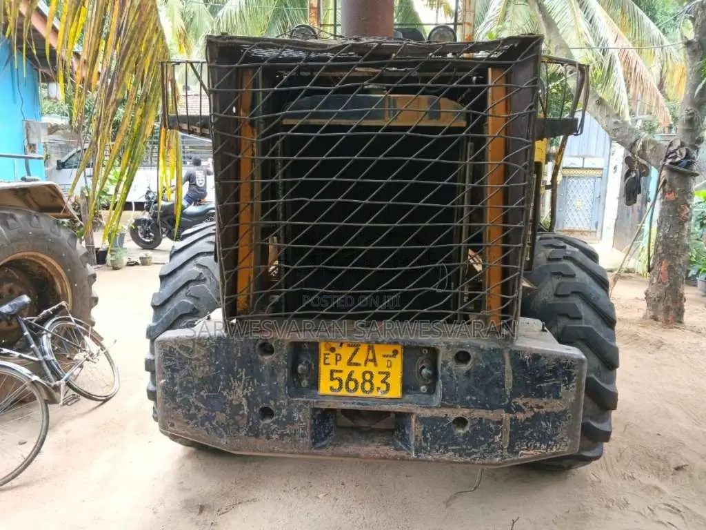 Kobelco Loader 2011 Heavy-Duty (Used)