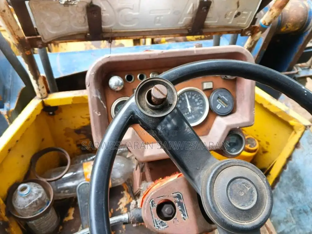 Kobelco Loader 2011 Heavy-Duty (Used)