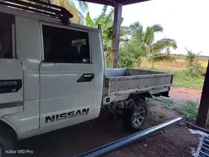 Nissan CrewCab 1982 Crew Cab (Used)