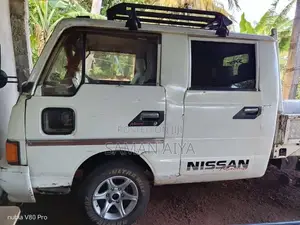 Nissan CrewCab 1982 Crew Cab (Used)