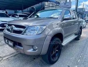 Toyota Hilux Vigo 2006 Pickup (Used)