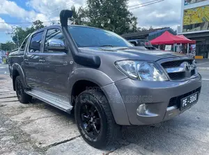 Toyota Hilux Vigo 2006 Pickup (Used)