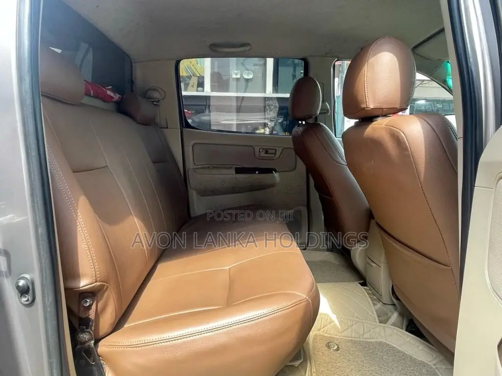 Toyota Hilux Vigo 2006 Pickup (Used)