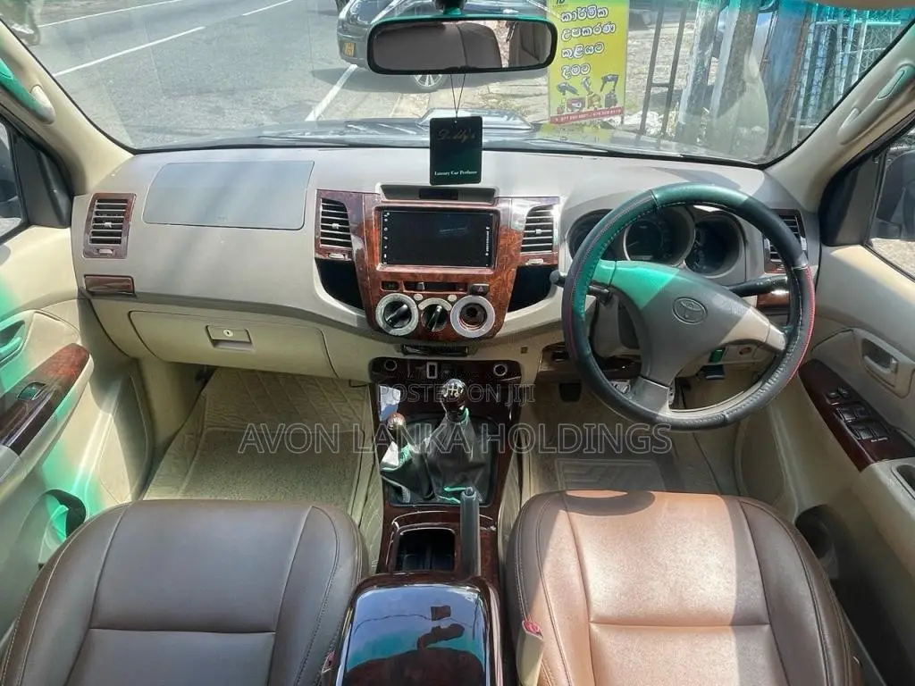 Toyota Hilux Vigo 2006 Pickup (Used)