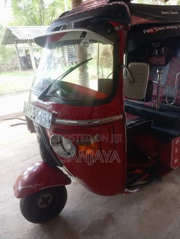 Bajaj 4 Stroke 2012 Three Wheel (Used)