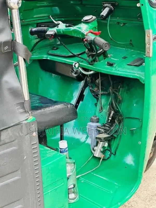 Bajaj 2 stroke 2005 Three Wheel (Used)