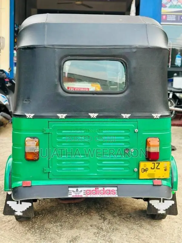 Bajaj 2 stroke 2005 Three Wheel (Used)