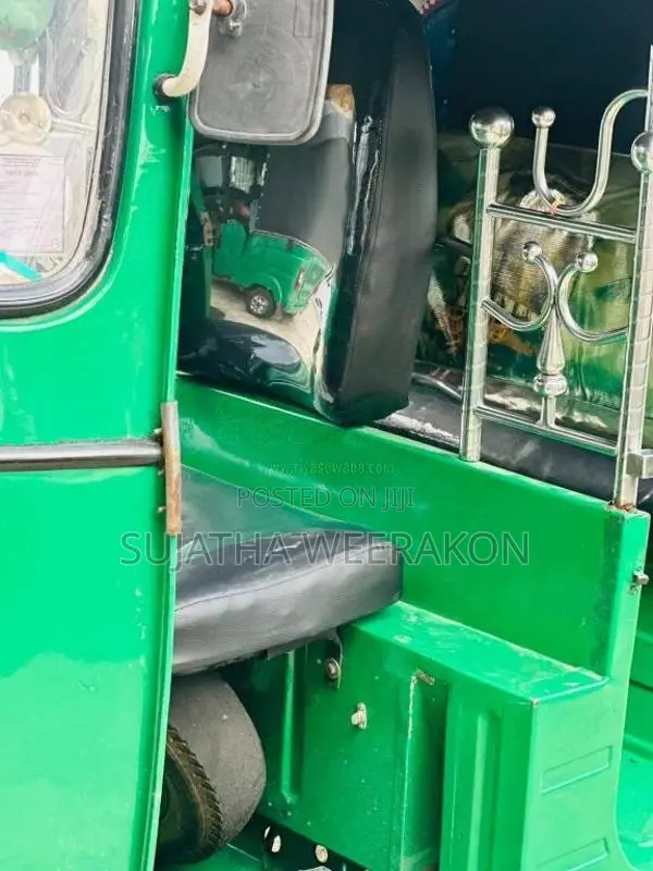 Bajaj 2 stroke 2005 Three Wheel (Used)