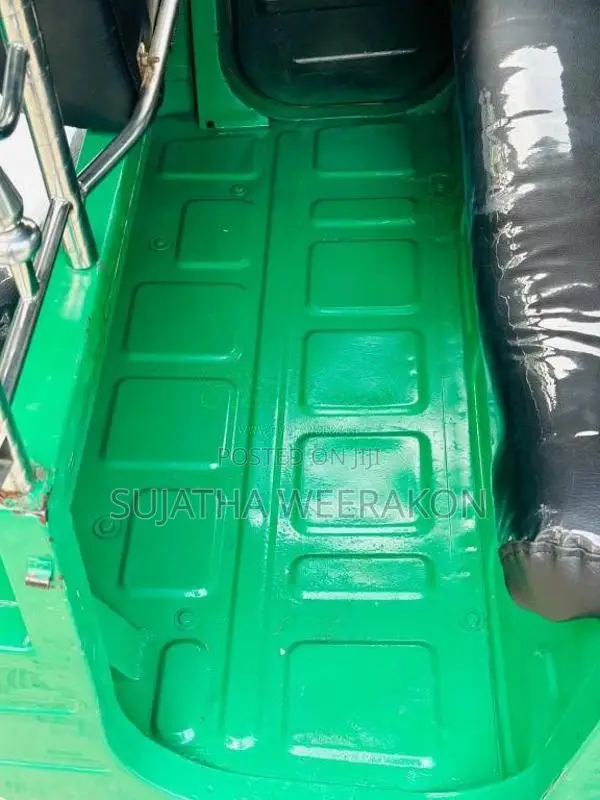 Bajaj 2 stroke 2005 Three Wheel (Used)