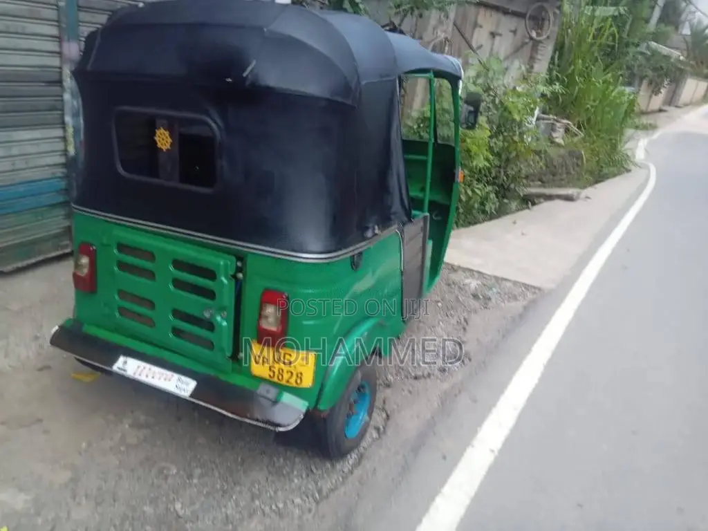 Bajaj 2 stroke 2006 Three Wheel (Used)