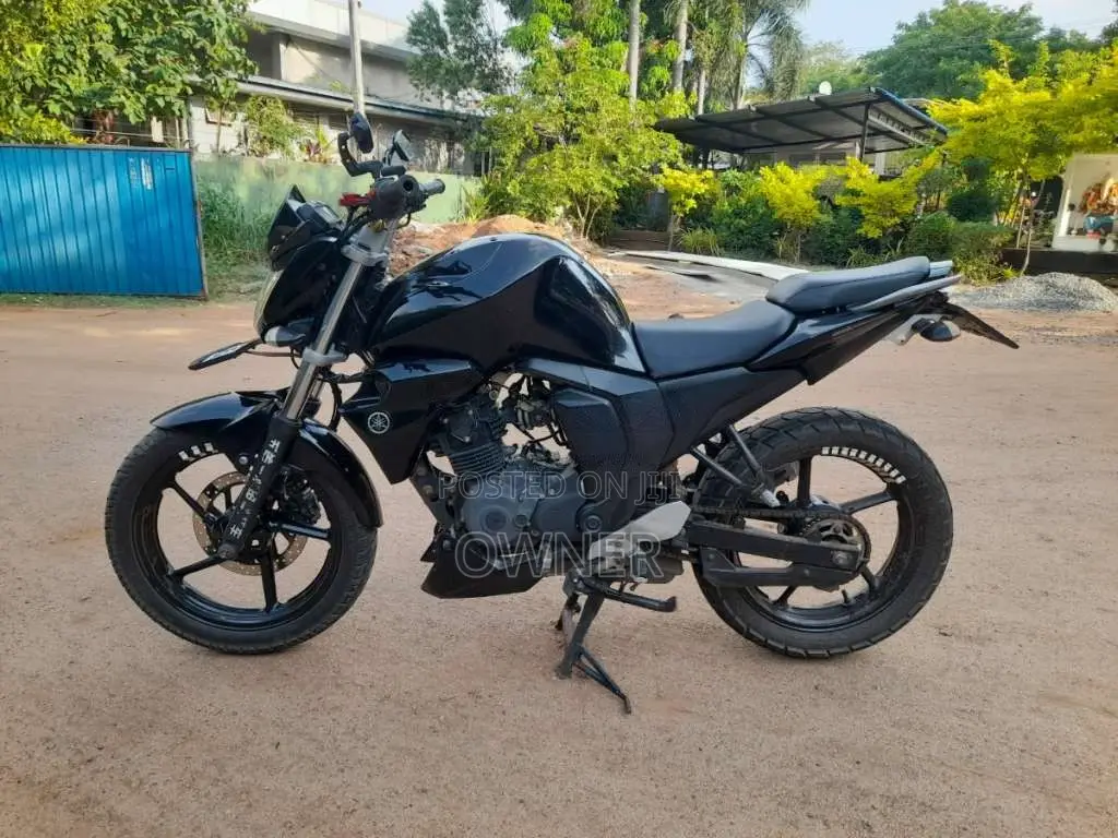 Yamaha FZ Version 2 2016 Motorbike (Used)