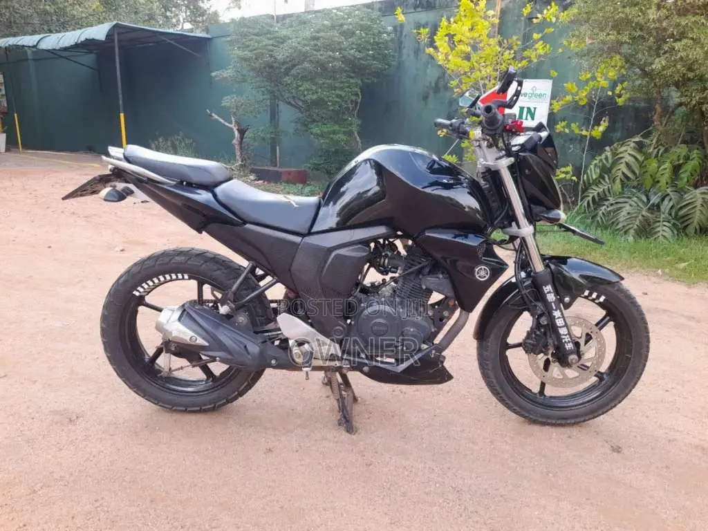 Yamaha FZ Version 2 2016 Motorbike (Used)