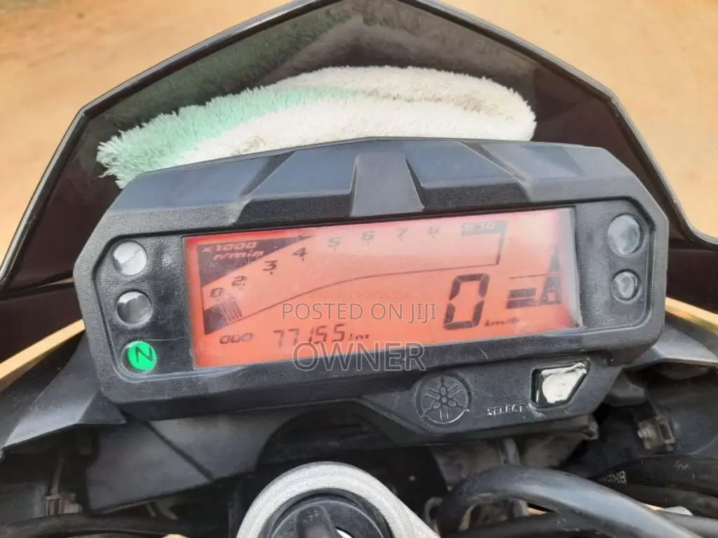 Yamaha FZ Version 2 2016 Motorbike (Used)