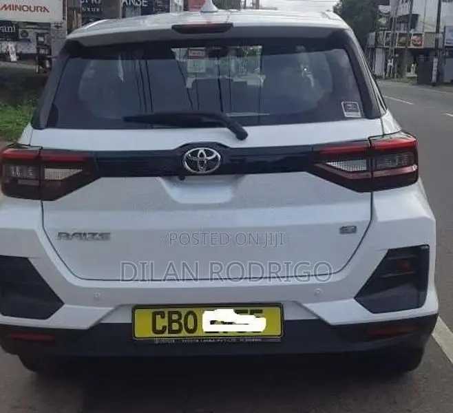 Toyota Raize 2025 SUV (Used)