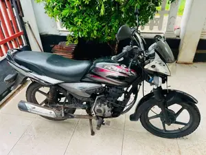 Bajaj Platina 2004 Motorbike (Used)