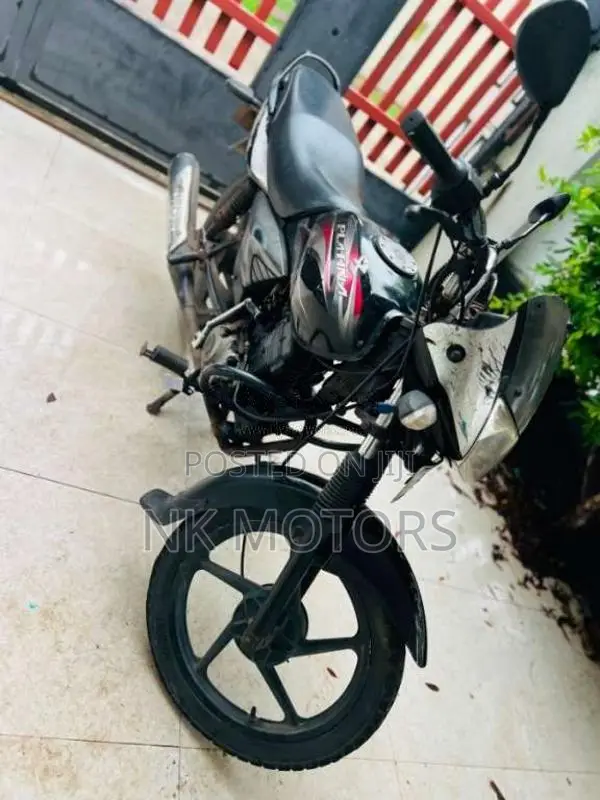 Bajaj Platina 2004 Motorbike (Used)