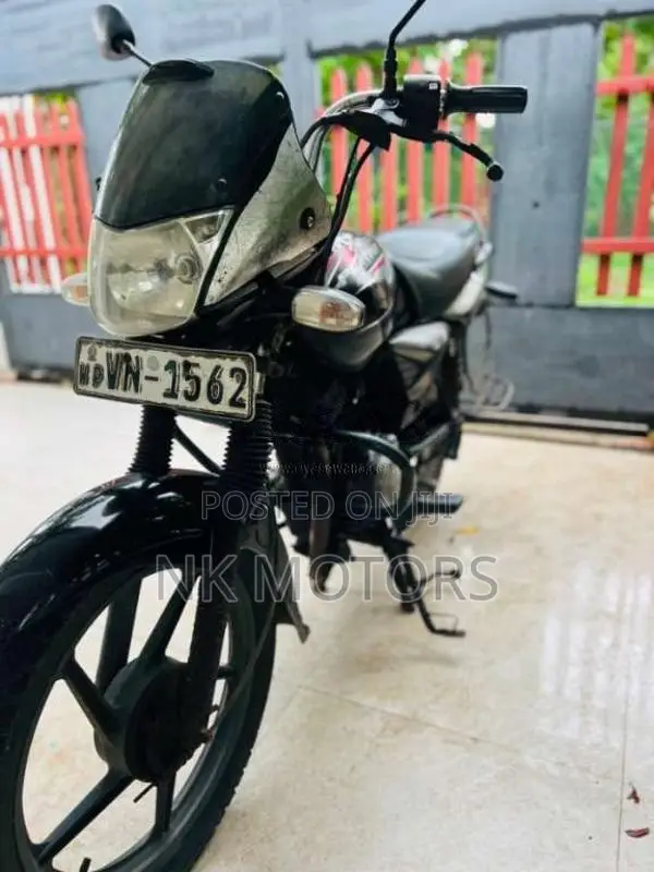Bajaj Platina 2004 Motorbike (Used)