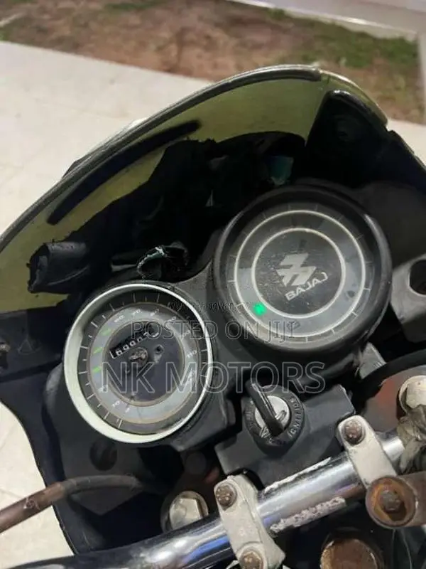 Bajaj Platina 2004 Motorbike (Used)