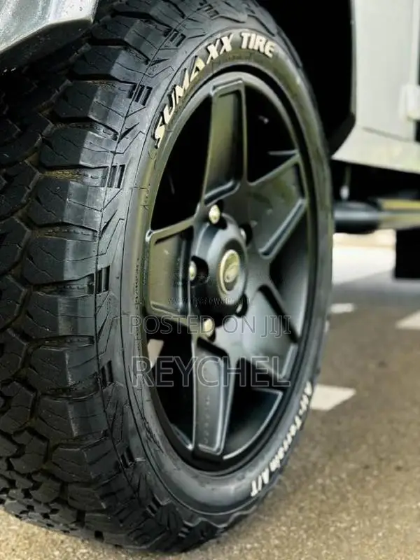 Land-Rover Defender 110 2013 SUV (Used)