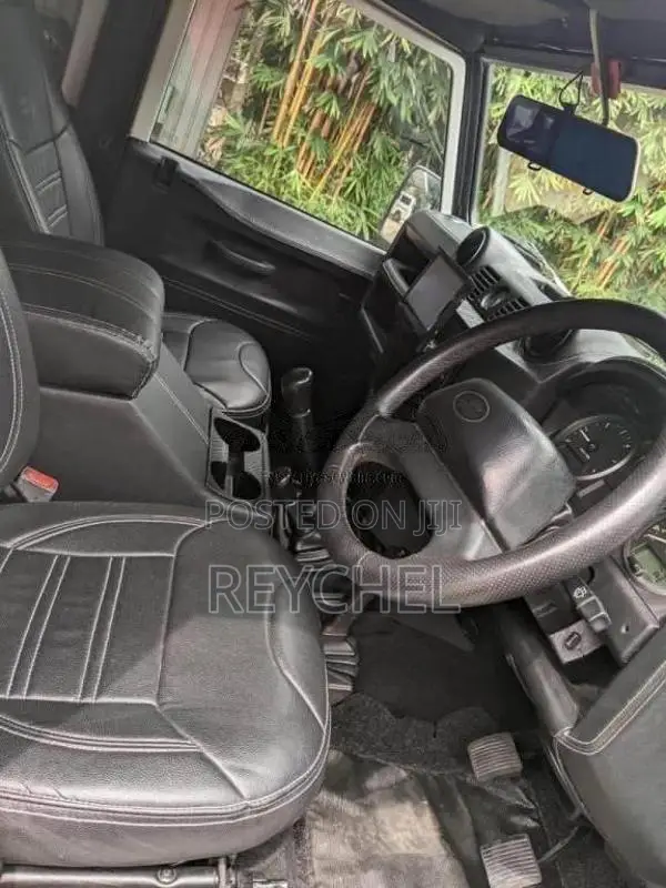 Land-Rover Defender 110 2013 SUV (Used)