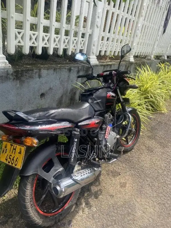 Bajaj Discover 2007 Motorbike (Used)