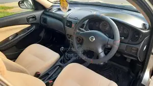 Nissan N17 2004 Car (Used)