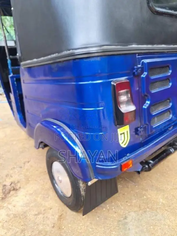 Bajaj 4 Stroke 2013 Three Wheel (Used)